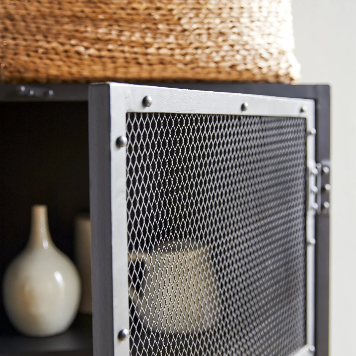 Alma Metal Mesh Wardrobe Ref. 3447 9 Alma Metal Mesh Wardrobe Ref. 3447 - Image 7