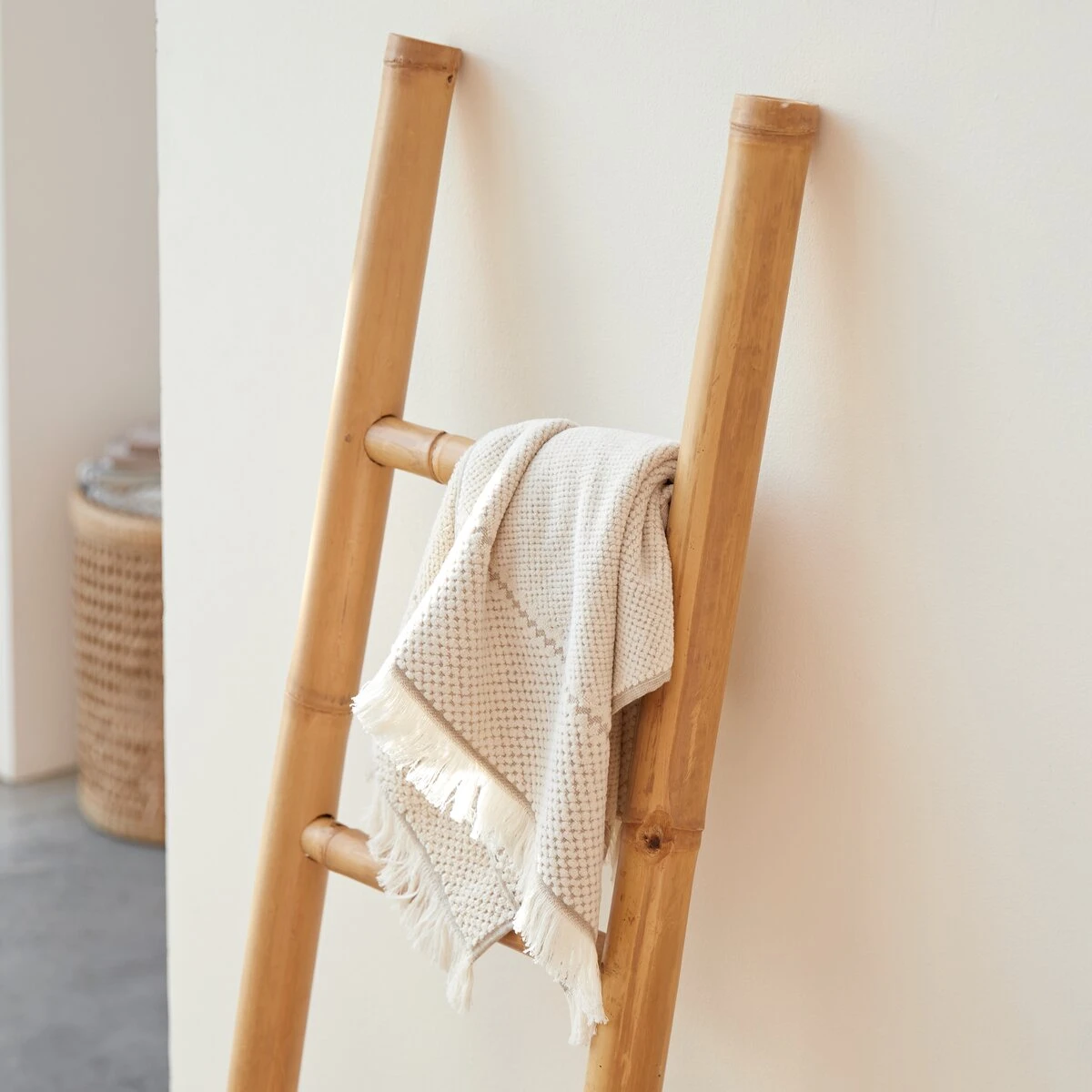 Balyss Bamboo Natural Towel Rack Ref. 2137 4 Balyss Bamboo Natural Towel Rack Ref. 2137 - Image 2