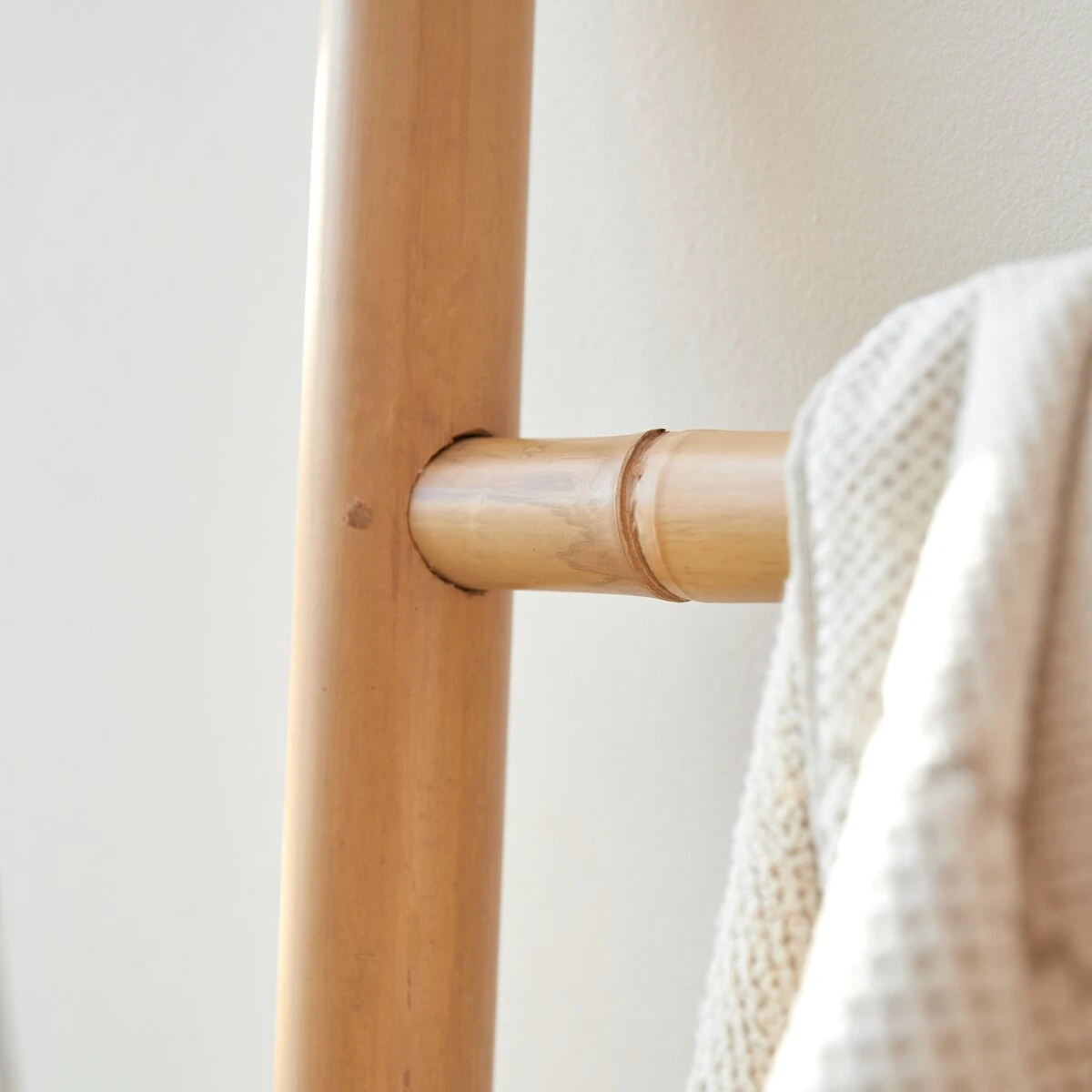 Balyss Bamboo Natural Towel Rack Ref. 2137 5 Balyss Bamboo Natural Towel Rack Ref. 2137 - Image 3