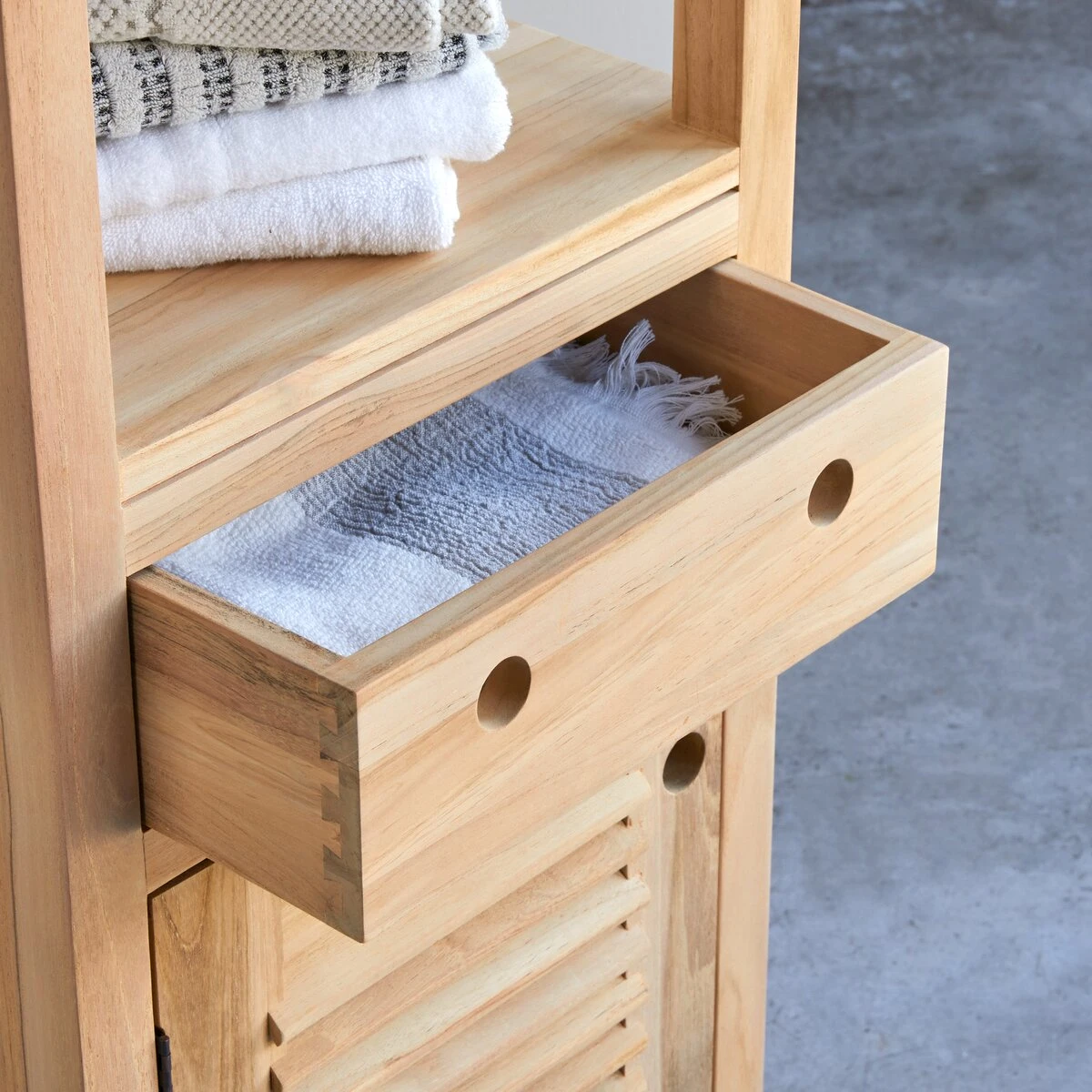 Coline Solid Teak Column Ref. 680 7 Coline Solid Teak Column Ref. 680 - Image 5