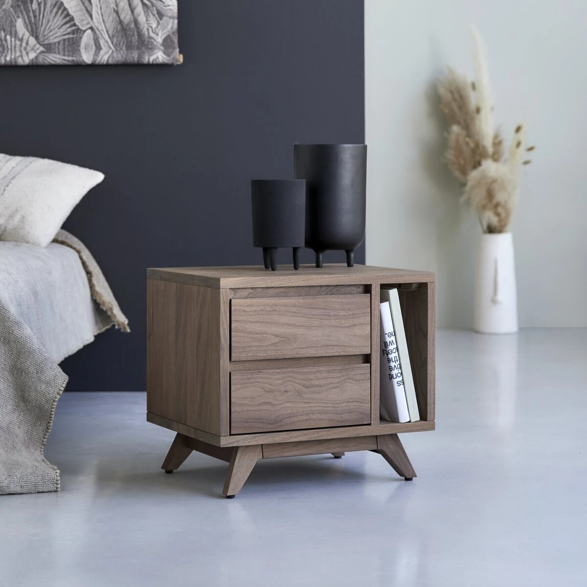 Esmée Solid Walnut Bedside Table Ref. 3983 6 Esmée Solid Walnut Bedside Table Ref. 3983 - Image 4