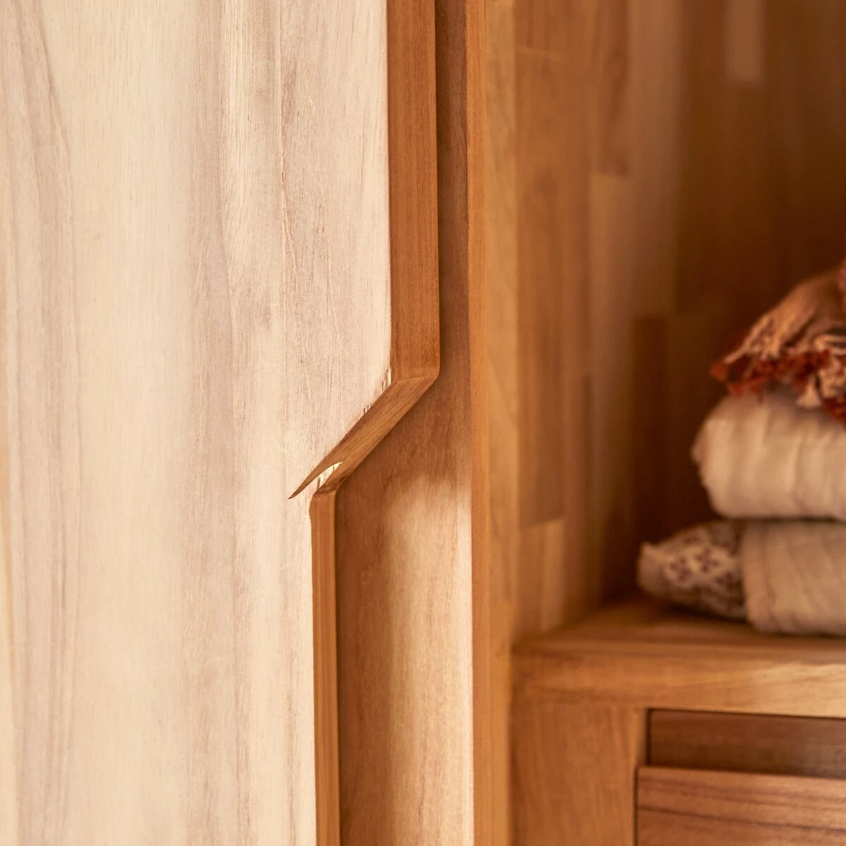 Greta Kids Solid Teak Wardrobe Ref. 5619 8 Greta Kids Solid Teak Wardrobe Ref. 5619 - Image 6